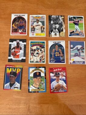 10 Sports Cards Lot - all cards shown, front and back, in great condition!